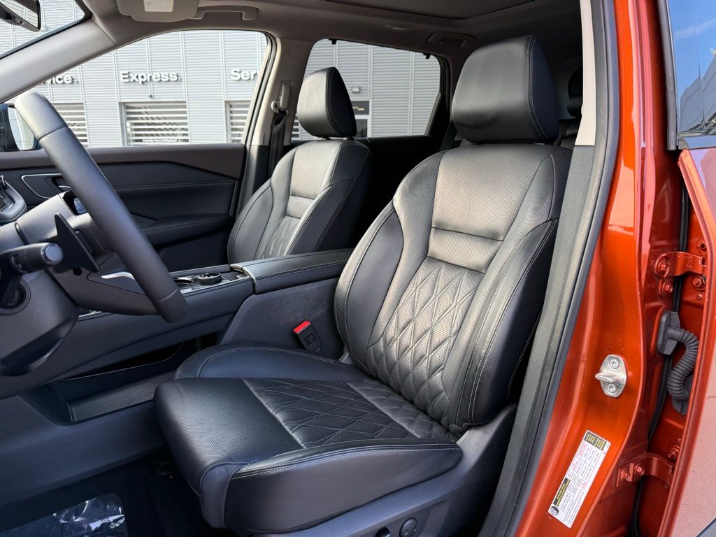 Thumbnail: 2021 Nissan Rogue - 16