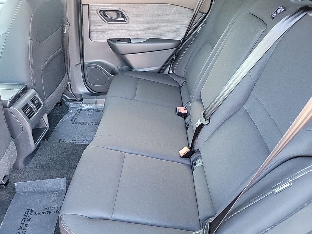 Thumbnail: 2023 Nissan Rogue - 13