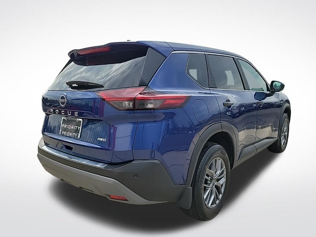 Thumbnail: 2023 Nissan Rogue - 4