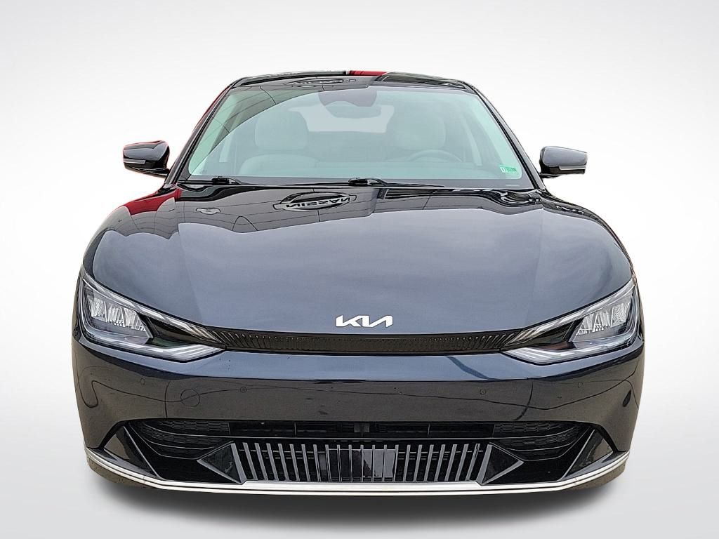 Thumbnail: 2022 Kia EV6 - 8