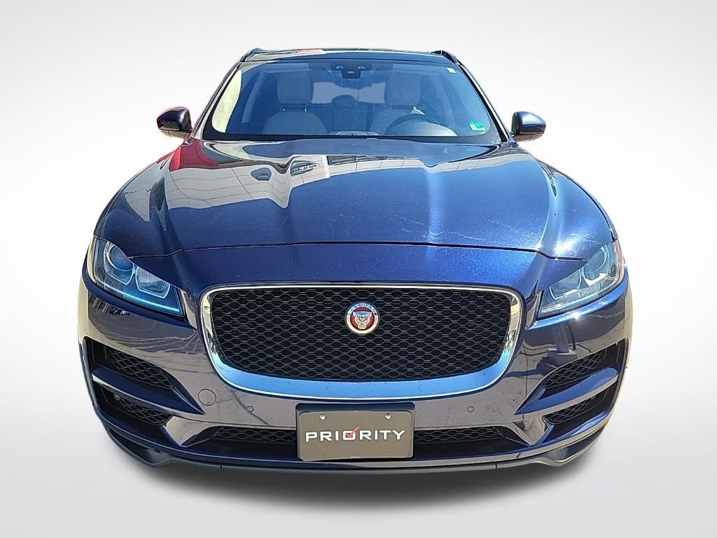 Thumbnail: 2019 Jaguar F-Pace - 8