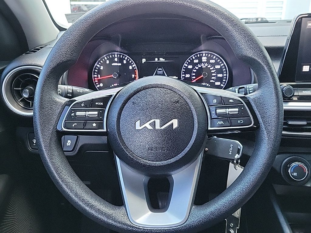 Thumbnail: 2023 Kia Forte - 18