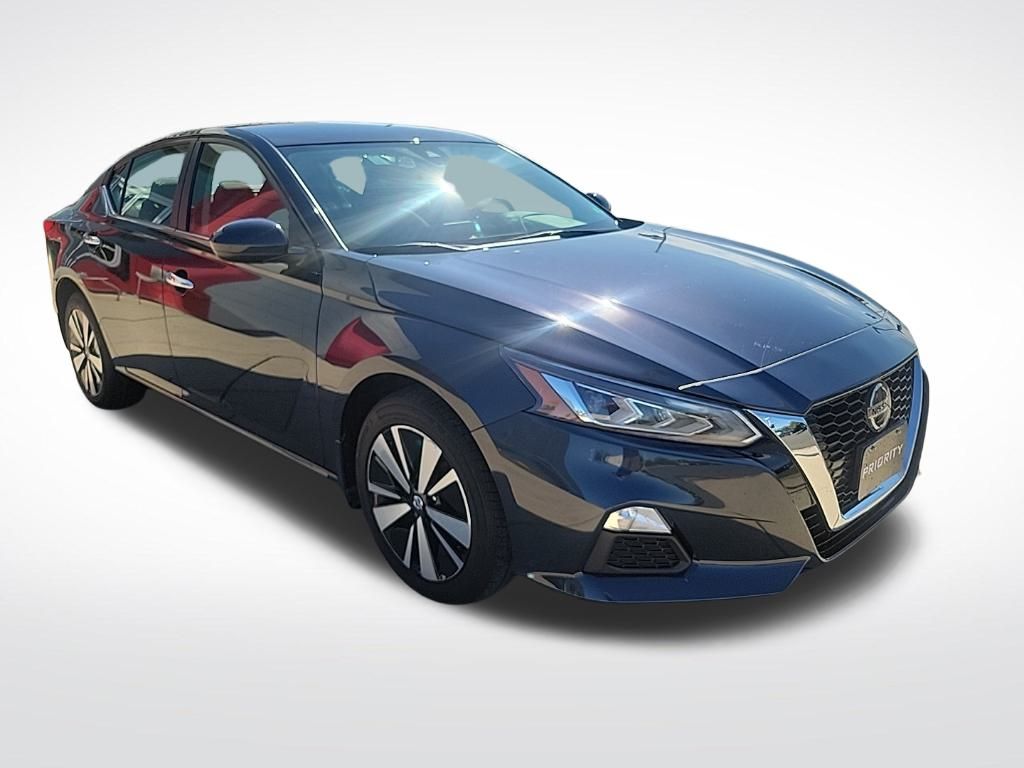 Thumbnail: 2022 Nissan Altima - 8