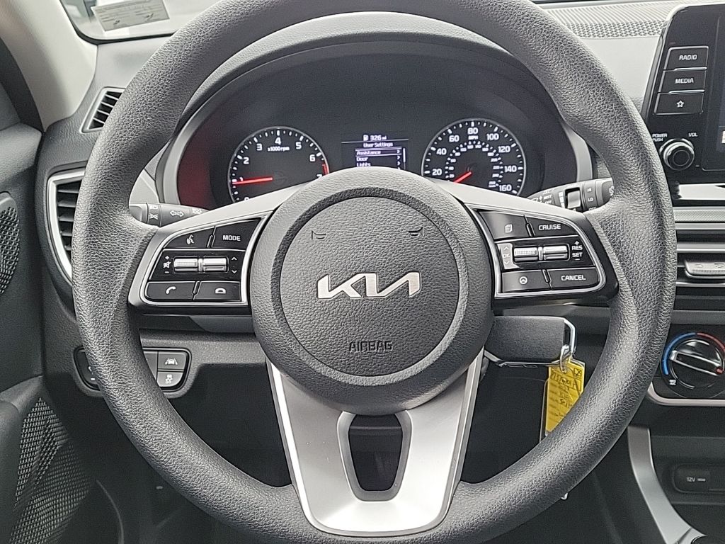 Thumbnail: 2023 Kia Seltos - 19