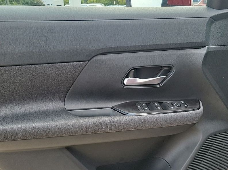 Thumbnail: 2025 Nissan Kicks - 20