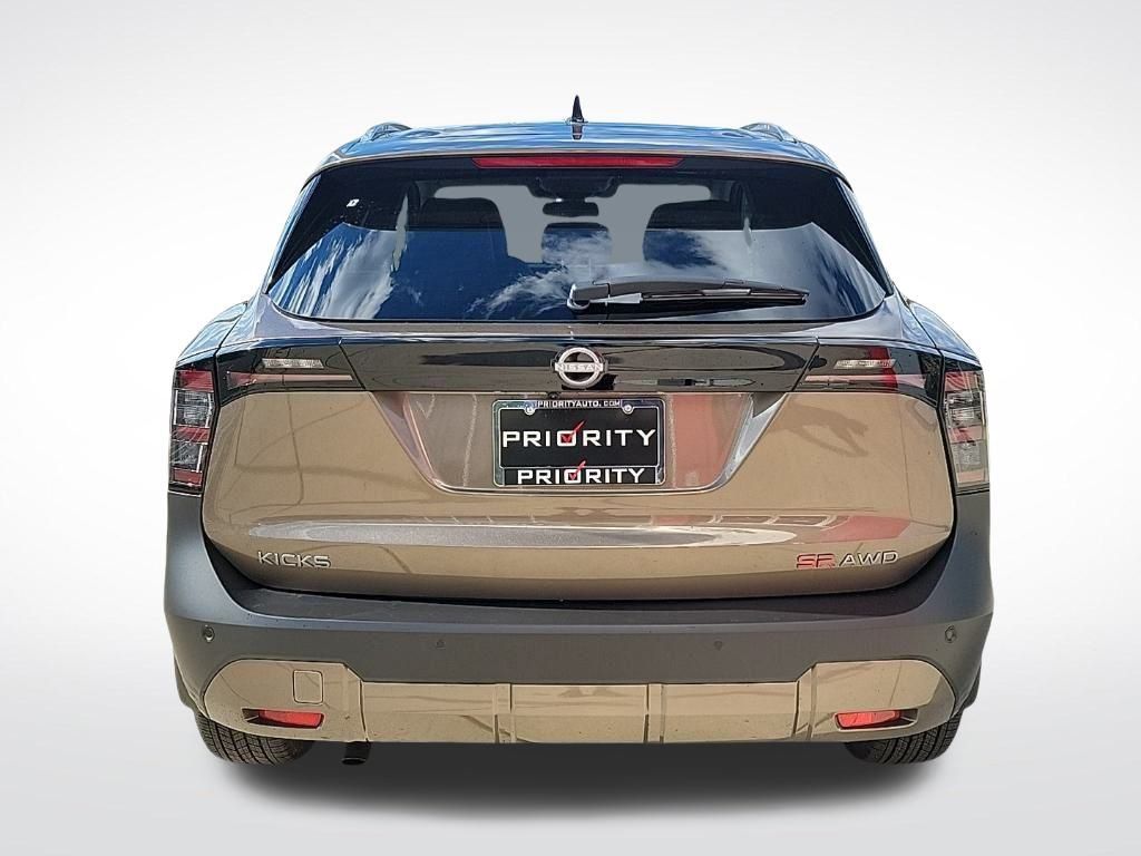 Thumbnail: 2026 Nissan Kicks - 4