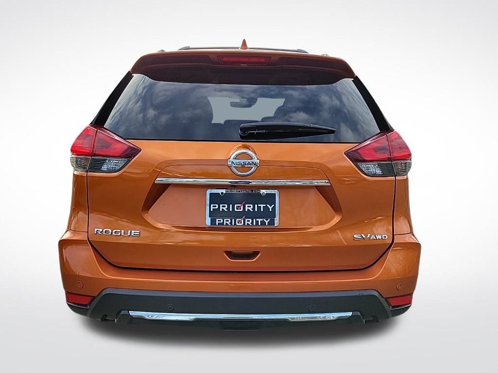 Thumbnail: 2020 Nissan Rogue - 4