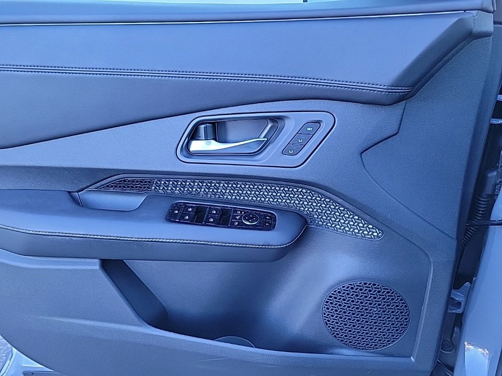 Thumbnail: 2023 Nissan Ariya - 34