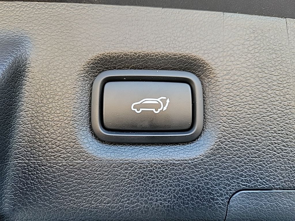 Thumbnail: 2023 Hyundai Santa Fe - 22