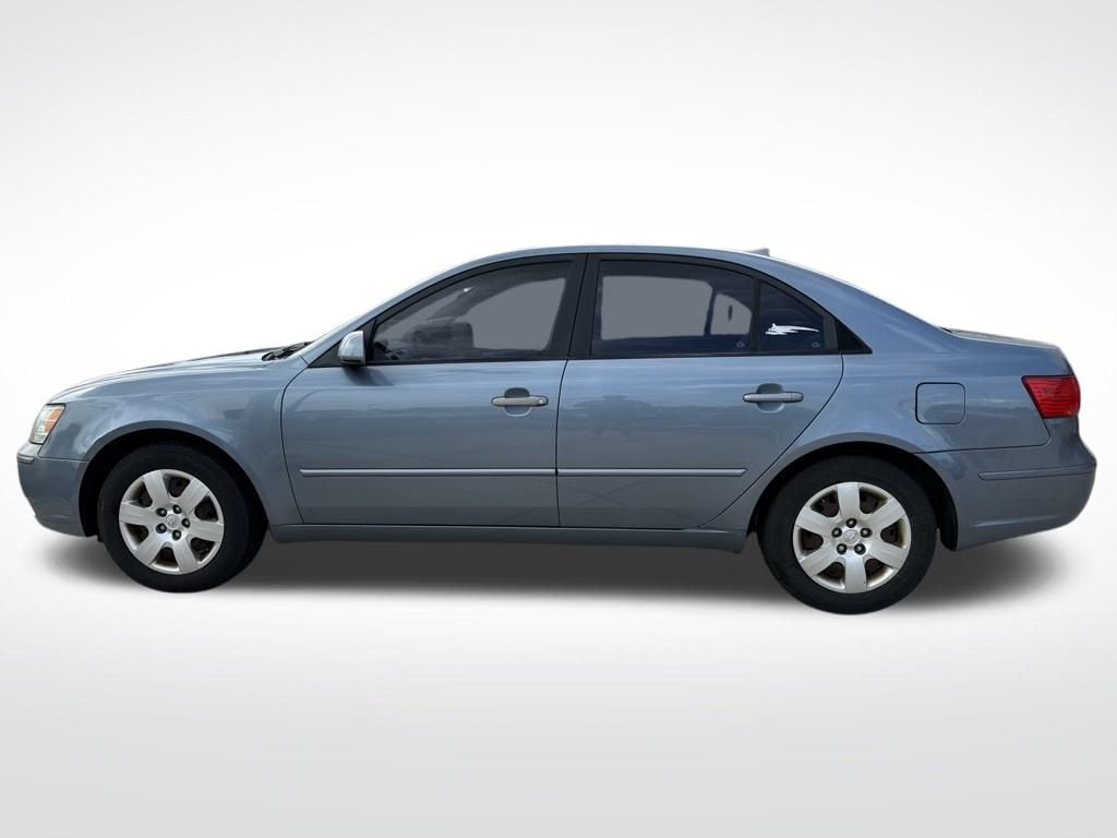 2010 Hyundai Sonata GLS 2