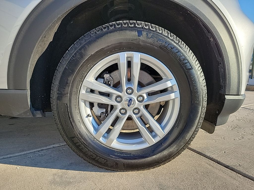 Thumbnail: 2021 Ford Explorer - 9