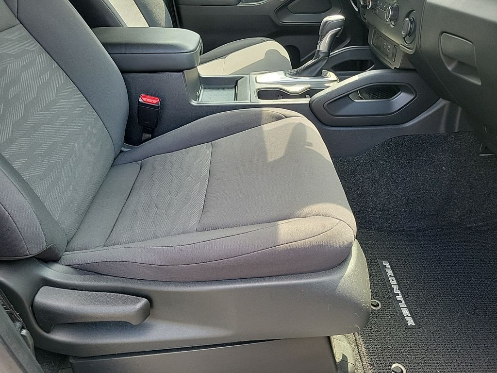 Thumbnail: 2023 Nissan Frontier - 14