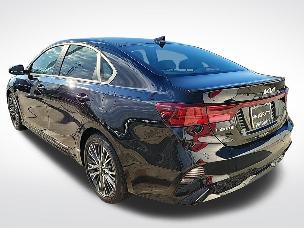Thumbnail: 2023 Kia Forte - 3