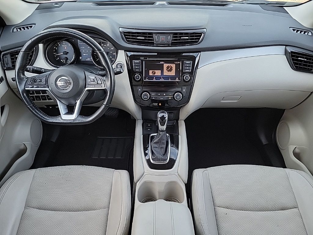 Thumbnail: 2020 Nissan Rogue Sport - 16