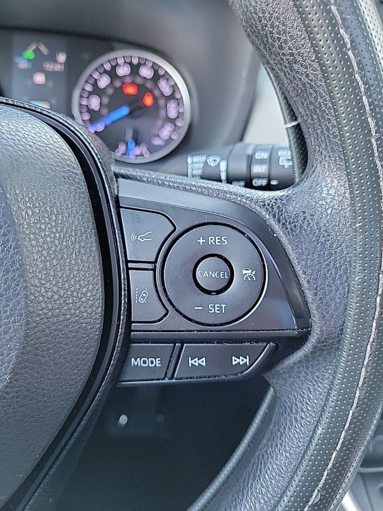 Thumbnail: 2019 Toyota RAV4 - 21