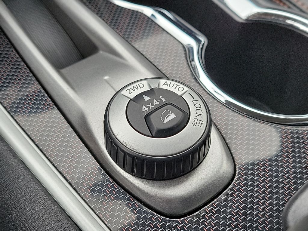 Thumbnail: 2020 Nissan Pathfinder - 38