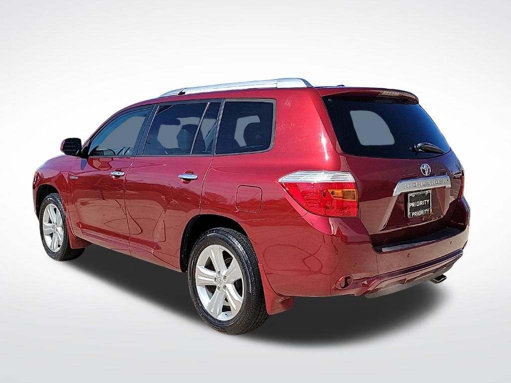 Thumbnail: 2010 Toyota Highlander - 3