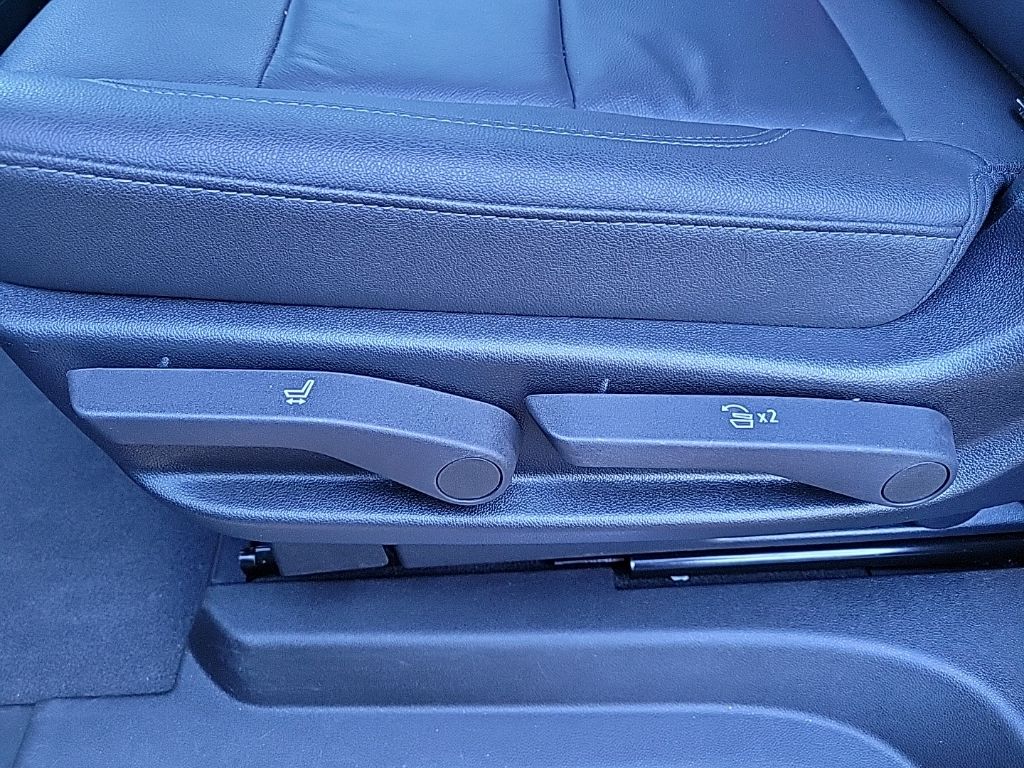 Thumbnail: 2022 Chevrolet Suburban - 19