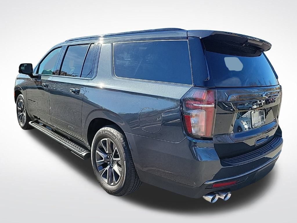 Thumbnail: 2022 Chevrolet Suburban - 3