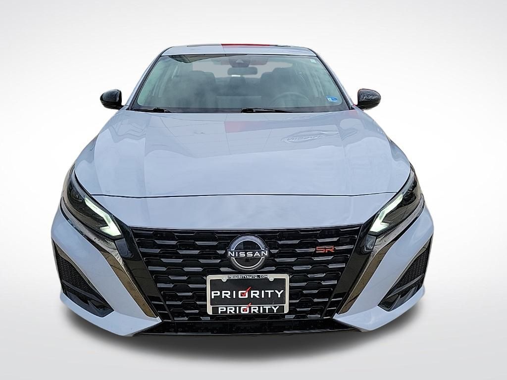 Thumbnail: 2023 Nissan Altima - 8