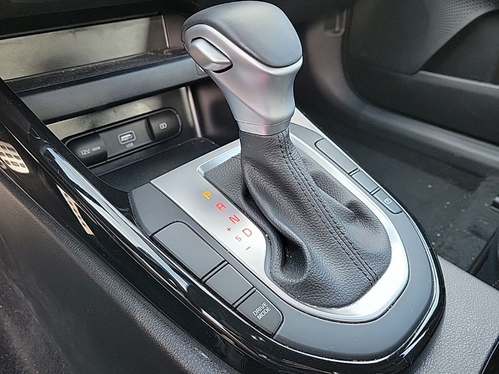 Thumbnail: 2023 Kia Forte - 24