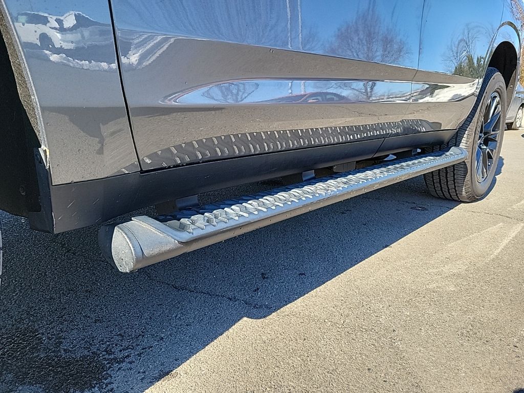 Thumbnail: 2021 Chevrolet Tahoe - 10