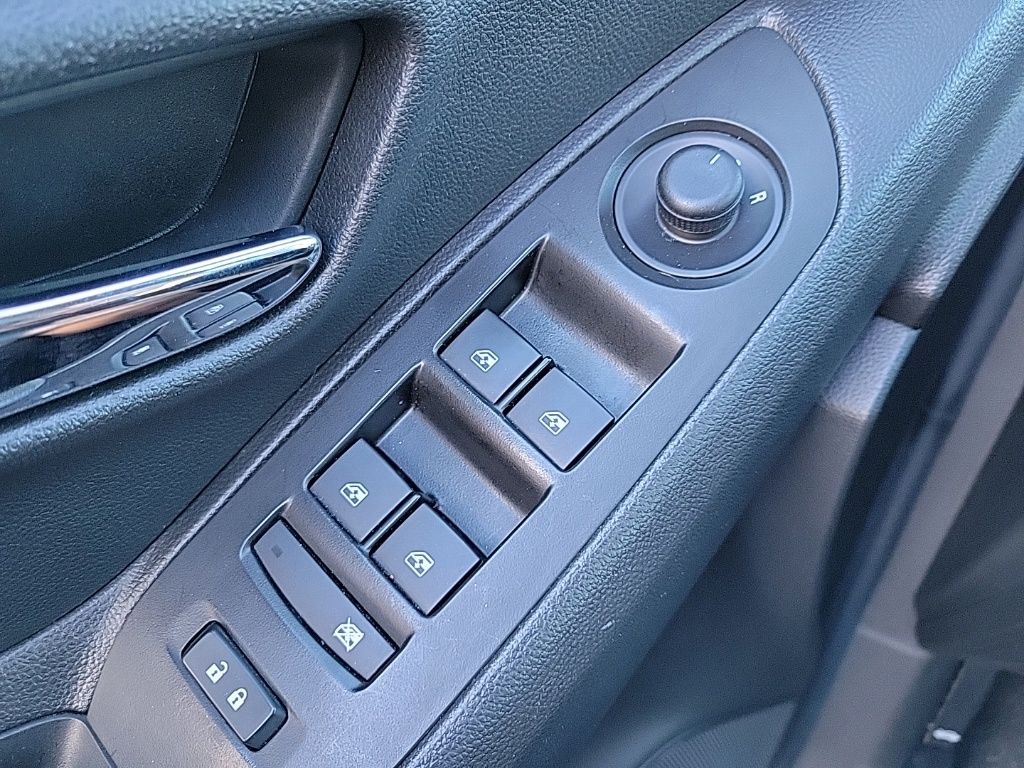 Thumbnail: 2021 Chevrolet Trax - 27