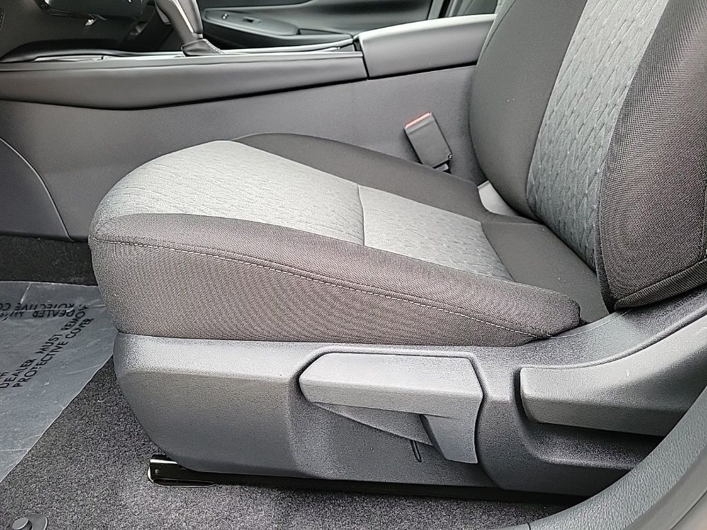 Thumbnail: 2026 Nissan Sentra - 14