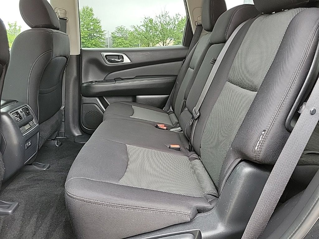 Thumbnail: 2019 Nissan Pathfinder - 12