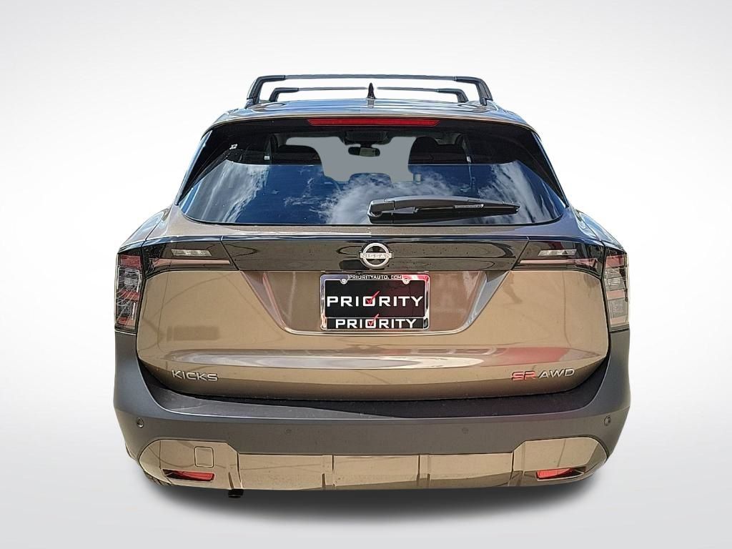 Thumbnail: 2026 Nissan Kicks - 4