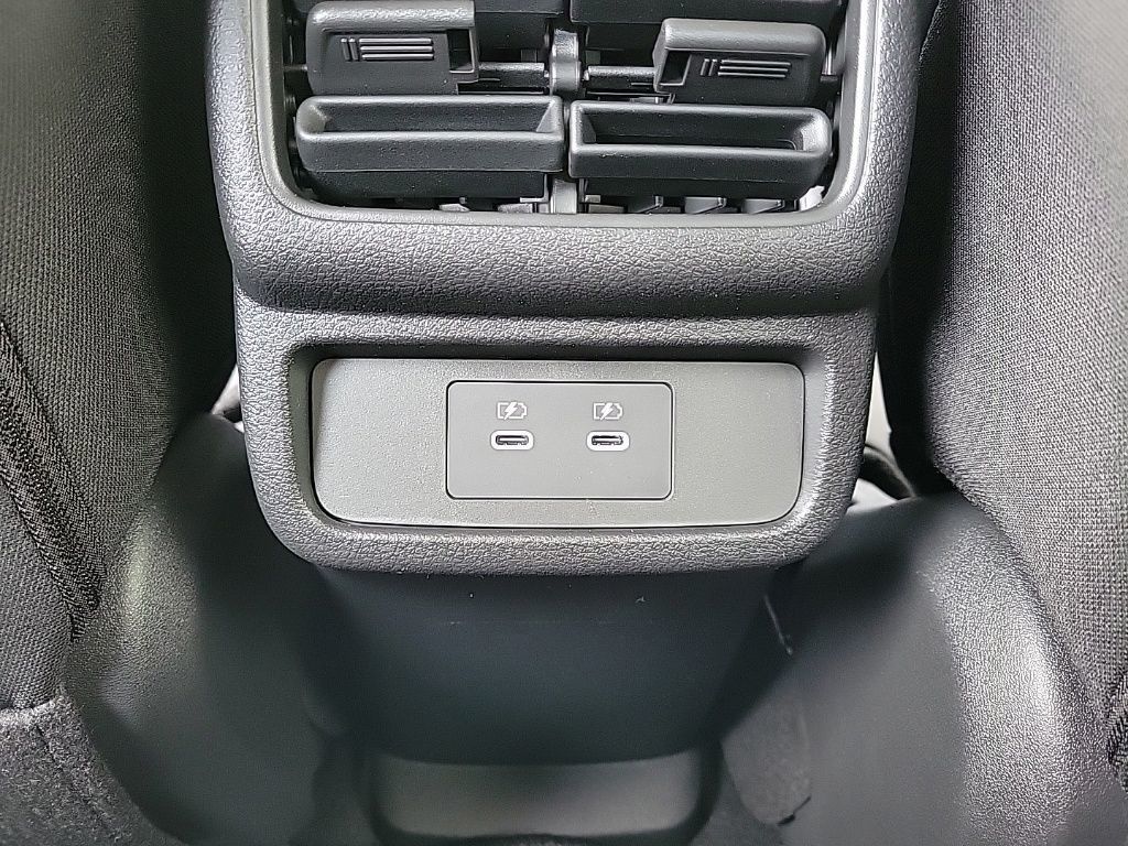 Thumbnail: 2026 Nissan Leaf - 21