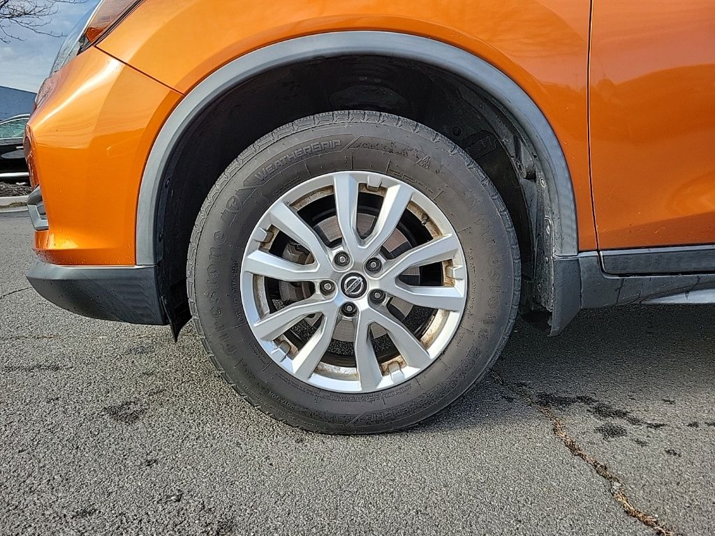 Thumbnail: 2020 Nissan Rogue - 9