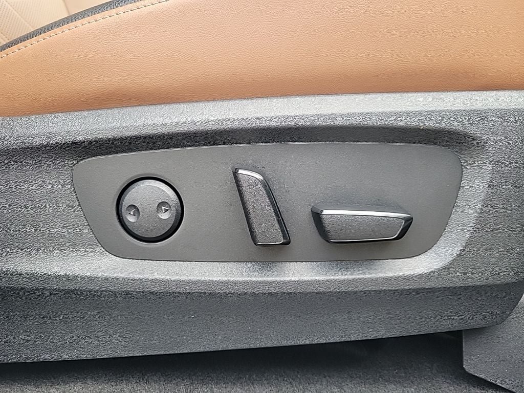 Thumbnail: 2023 Nissan Pathfinder - 16