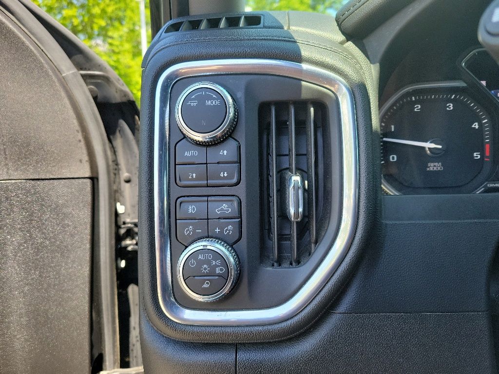Thumbnail: 2022 GMC Sierra 3500 - 29
