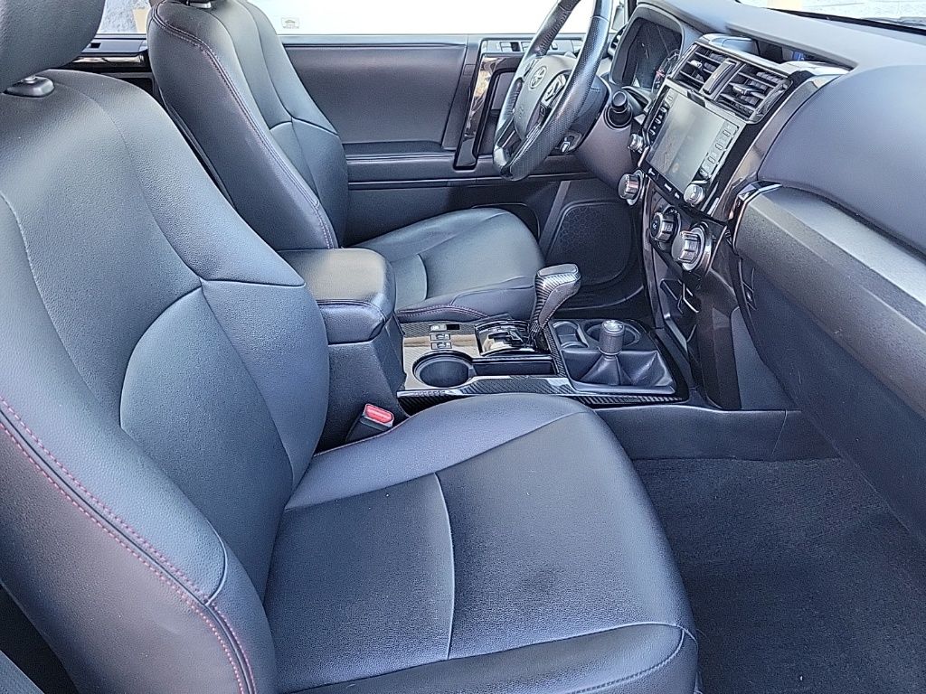 Thumbnail: 2020 Toyota 4Runner - 16