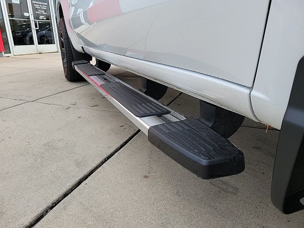 Thumbnail: 2022 Chevrolet Silverado 1500 - 10