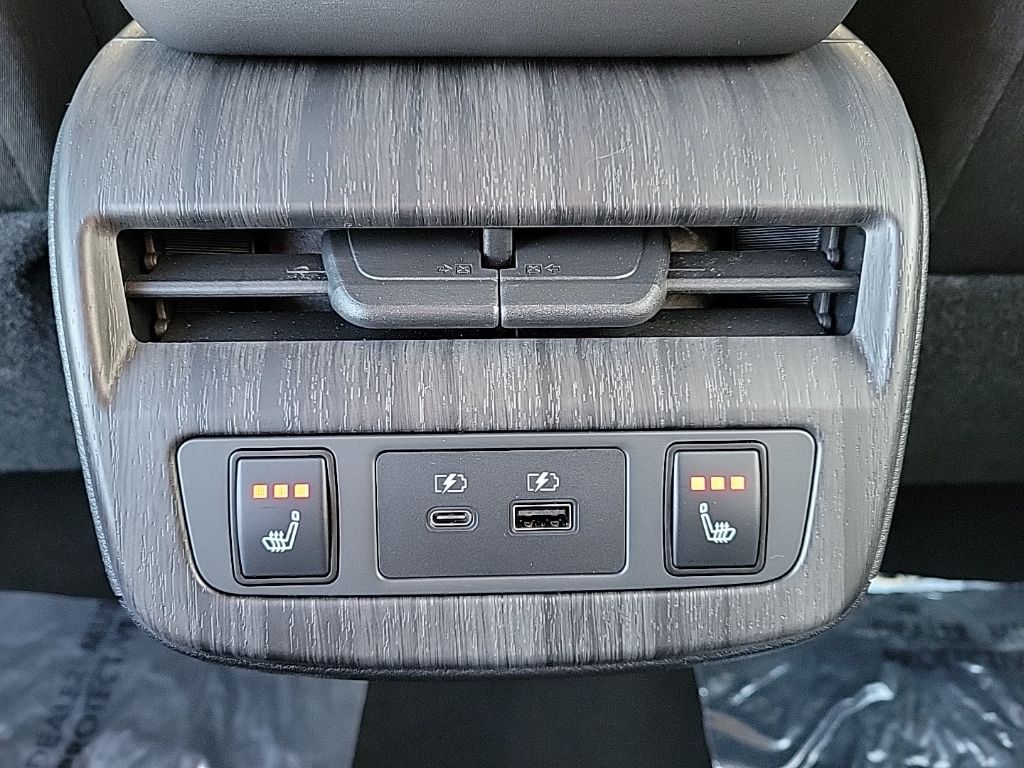 Thumbnail: 2023 Nissan Ariya - 19