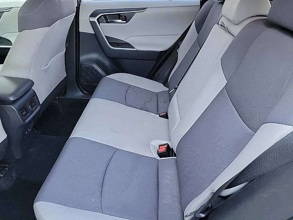 Thumbnail: 2019 Toyota RAV4 - 12