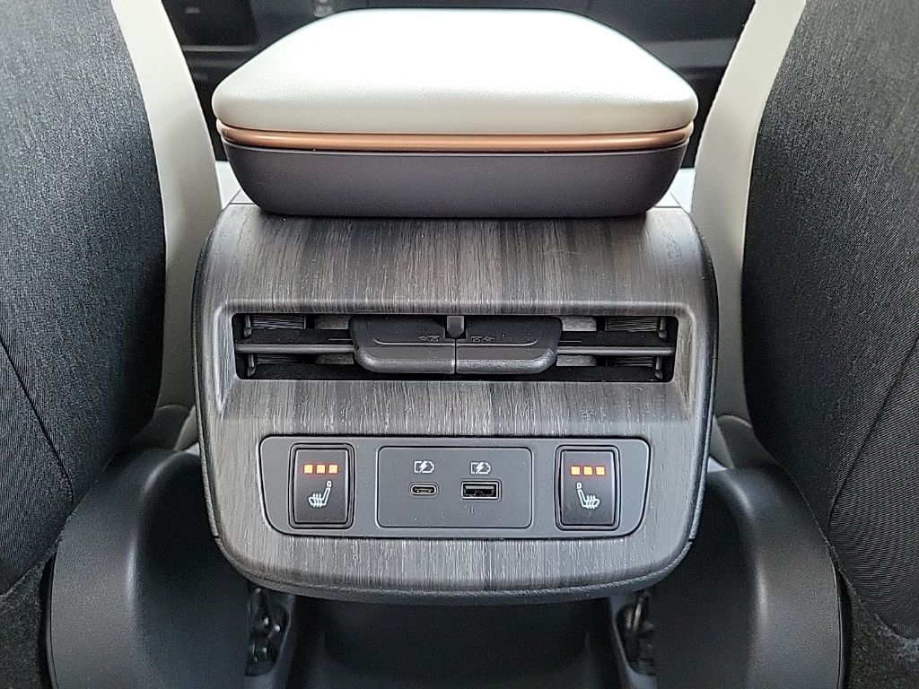 Thumbnail: 2023 Nissan Ariya - 19