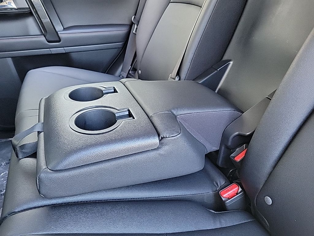 Thumbnail: 2021 Toyota 4Runner - 23