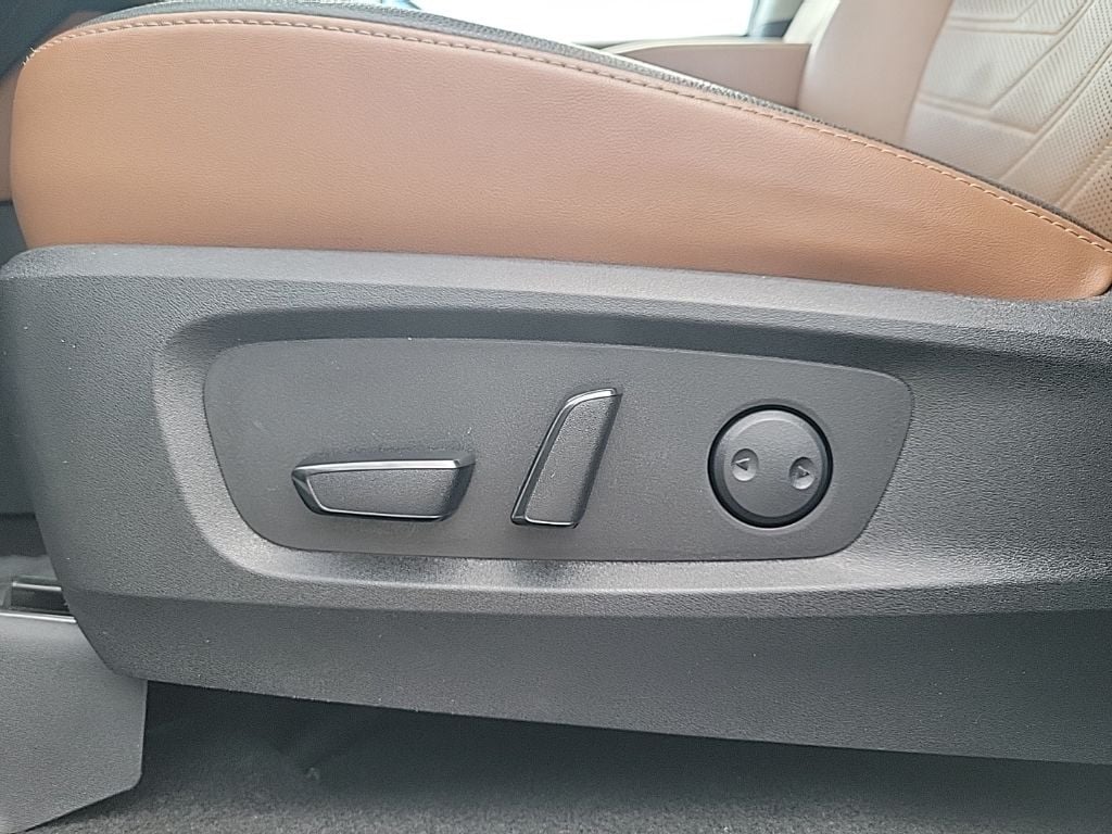 Thumbnail: 2023 Nissan Pathfinder - 36