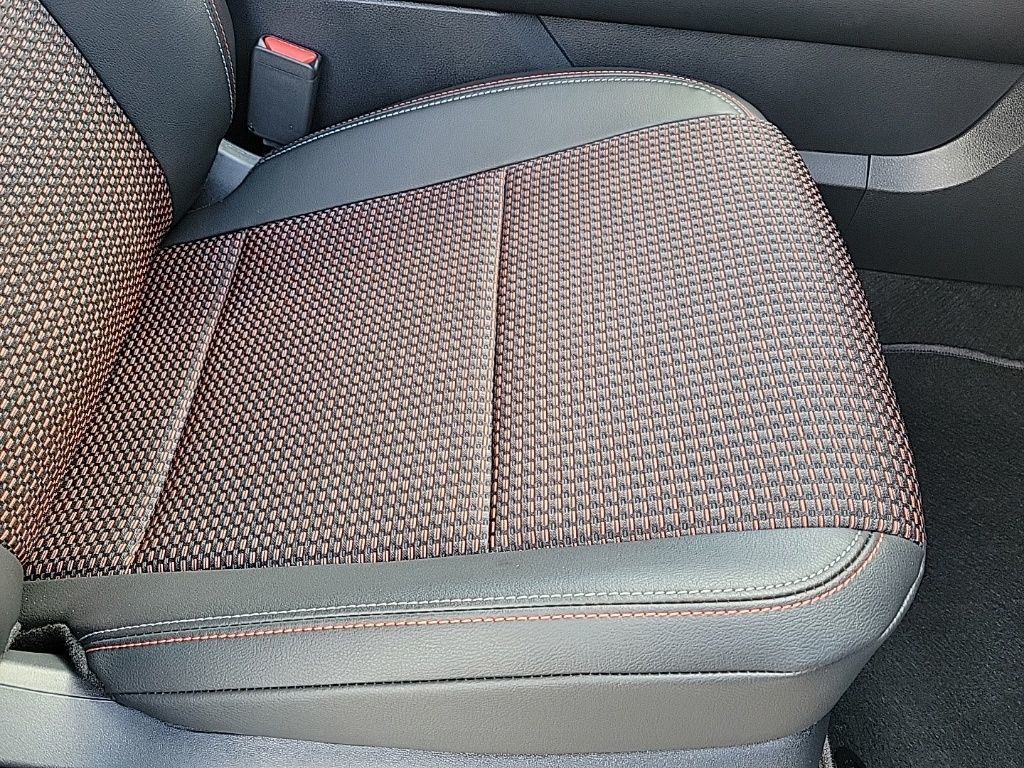 Thumbnail: 2026 Nissan Kicks - 17