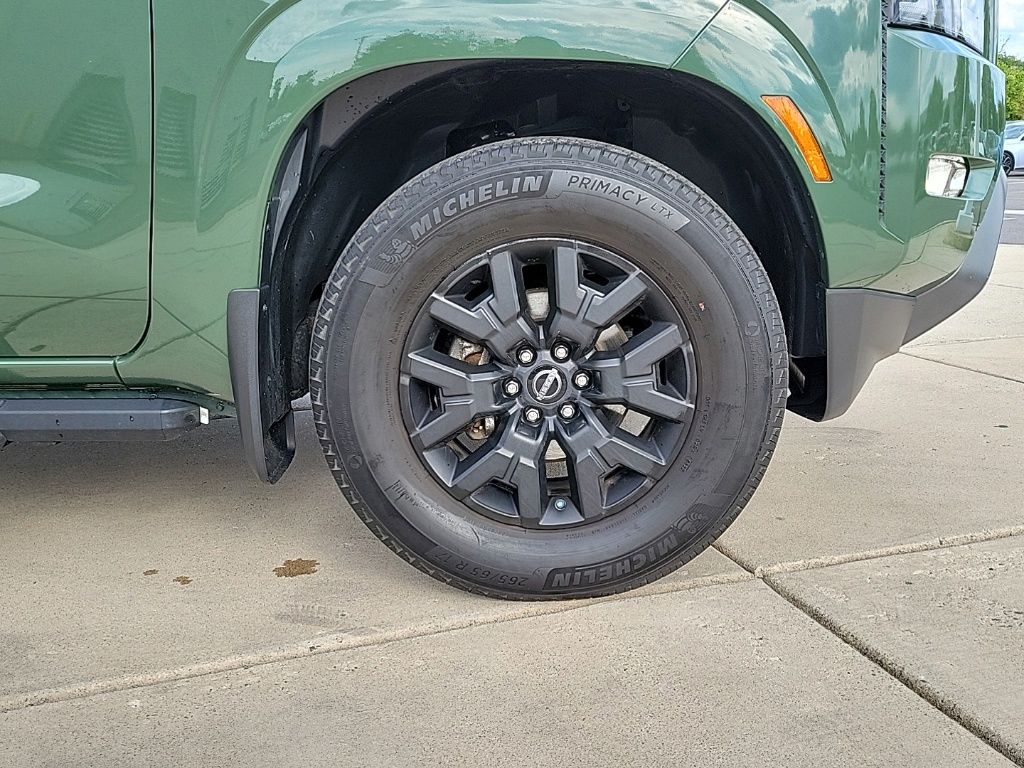 Thumbnail: 2022 Nissan Frontier - 8