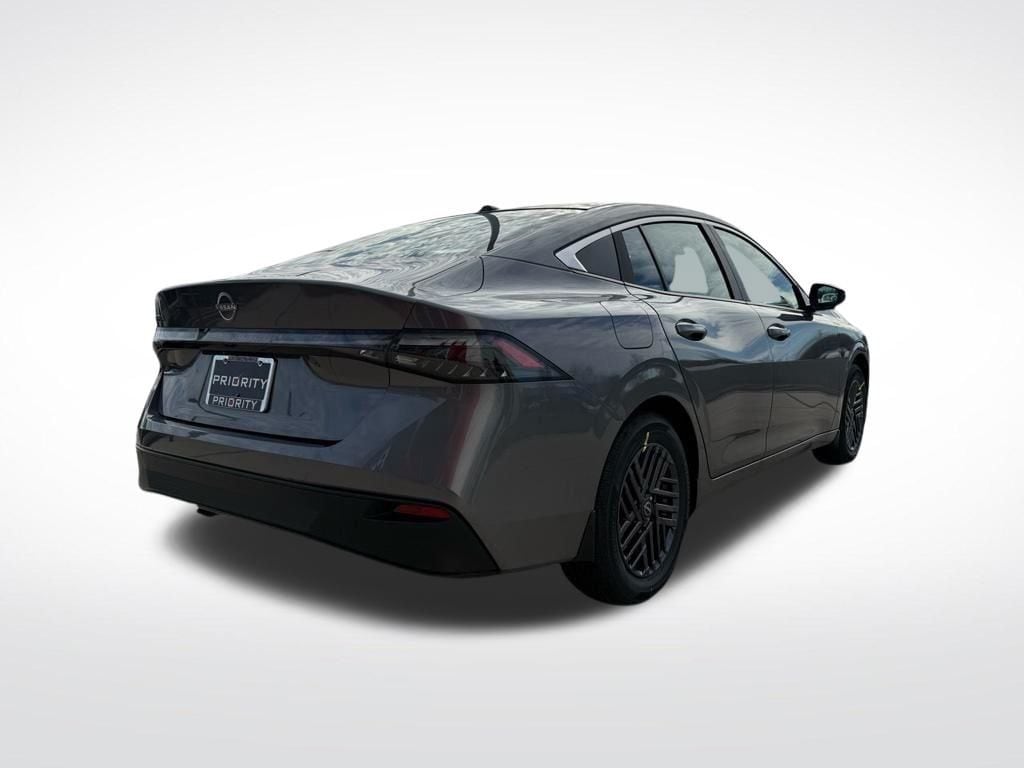 Thumbnail: 2026 Nissan Sentra - 4