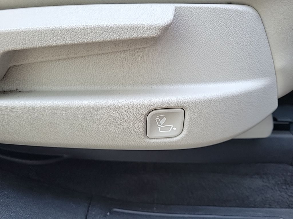 Thumbnail: 2022 Kia Sorento - 17