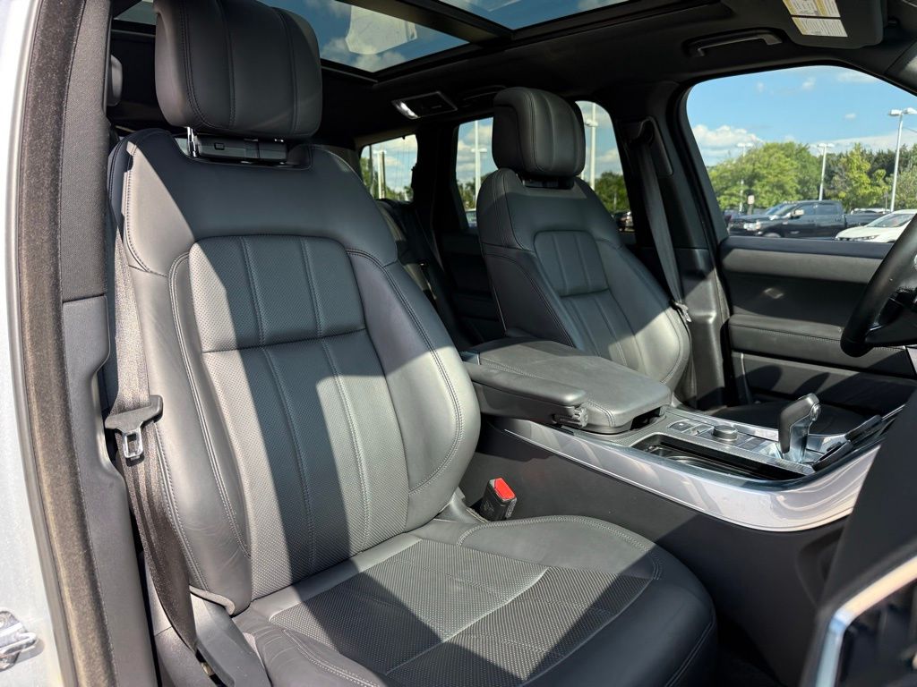 Thumbnail: 2019 Land Rover Range Rover Sport - 31