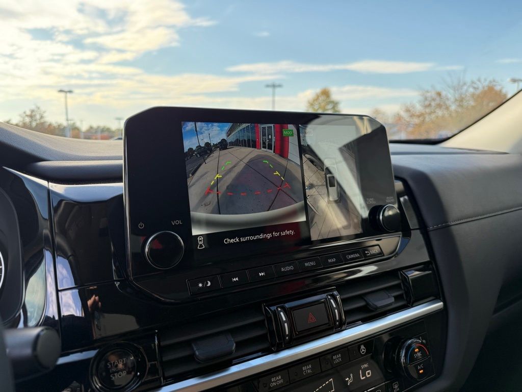 Thumbnail: 2025 Nissan Pathfinder - 22