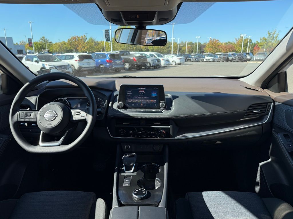 Thumbnail: 2023 Nissan Rogue - 17