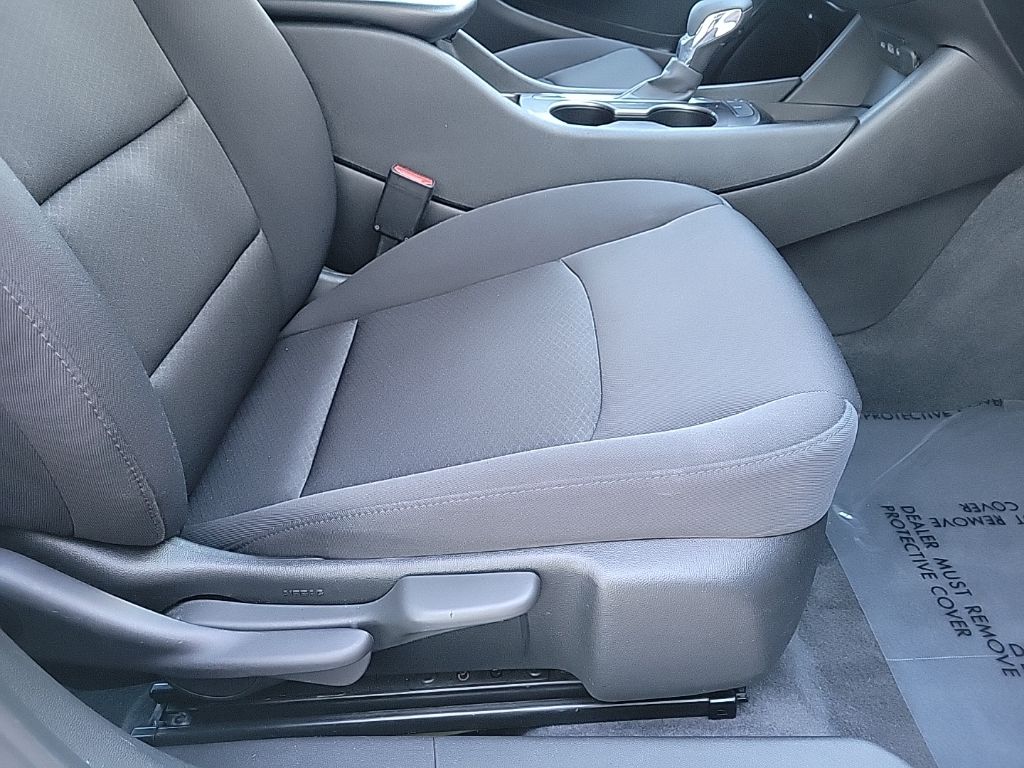 Thumbnail: 2022 Chevrolet Malibu - 14