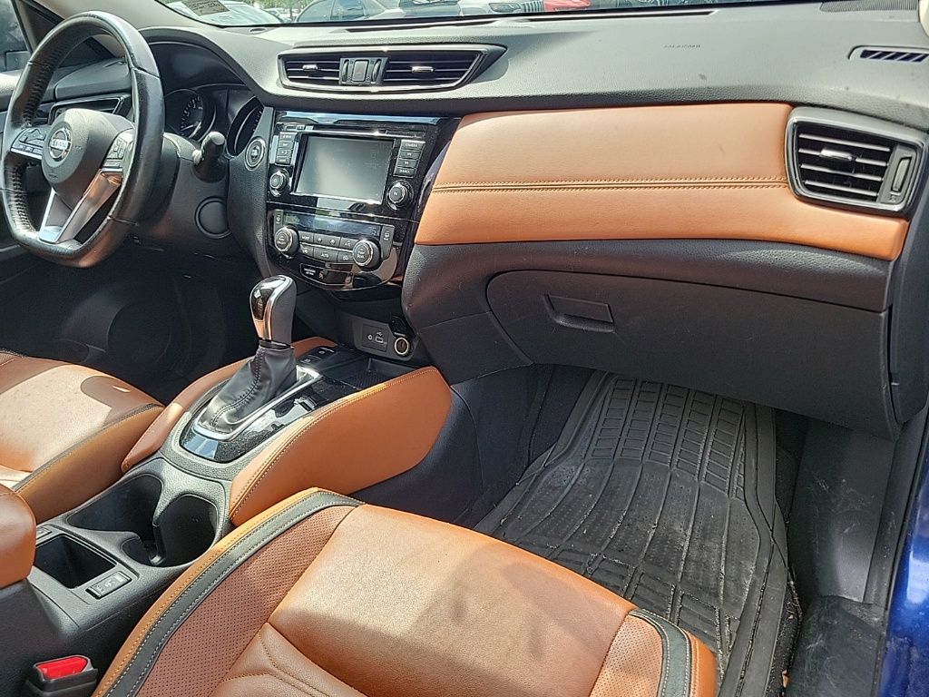 Thumbnail: 2018 Nissan Rogue - 12
